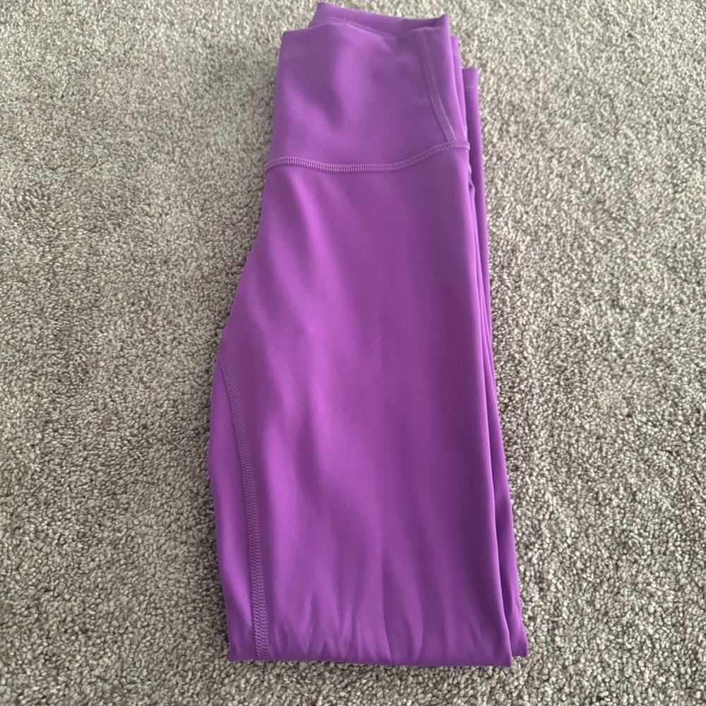 Lululemon wunder train. Size 2. 25 inch length